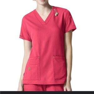 🛍Bundle sale🛍Carhartt Pink scrub top  Short Sleeve large